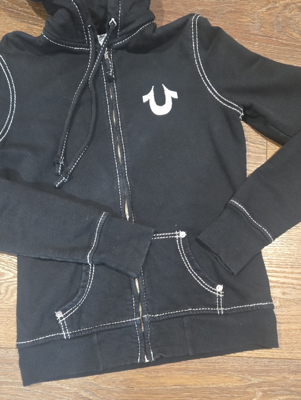 TRUE RELIGION BLACK ZIPPER FRONT HOODIE SIZE MEDIUM... #8010